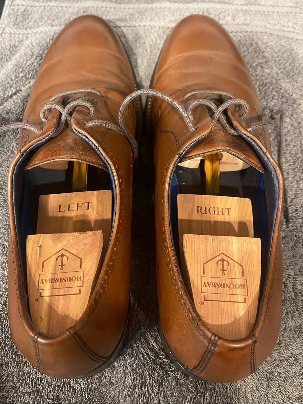 Johnston & Murphy sleek cognac